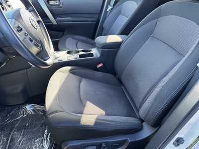 2013 Nissan Rogue, $7967. Photo 3