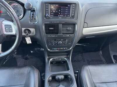 2019 Dodge Caravan, Grand, $8590. Photo 2