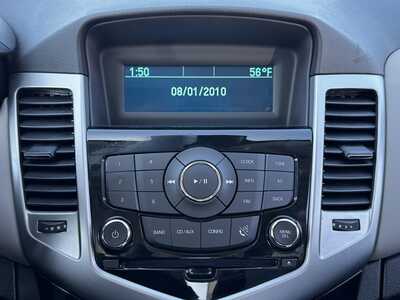 2014 Chevrolet Cruze, $7590. Photo 8