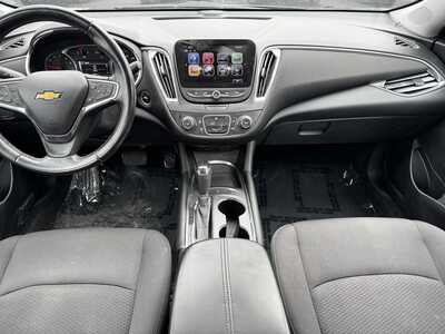 2018 Chevrolet Malibu, $10990. Photo 10
