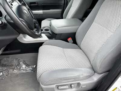 2009 Toyota Tundra, $13990. Photo 3