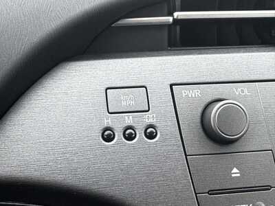 2015 Toyota Prius, $8490. Photo 12