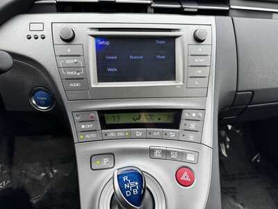 2015 Toyota Prius, $8490. Photo 9