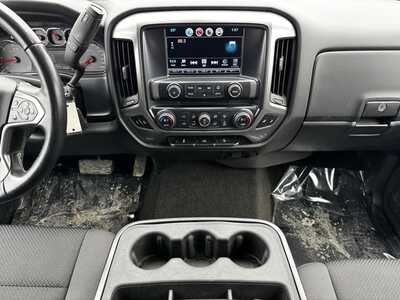 2016 Chevrolet 1500 Crew Cab, $17990. Photo 2