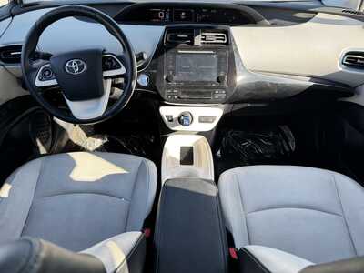 2016 Toyota Prius, $8990. Photo 9