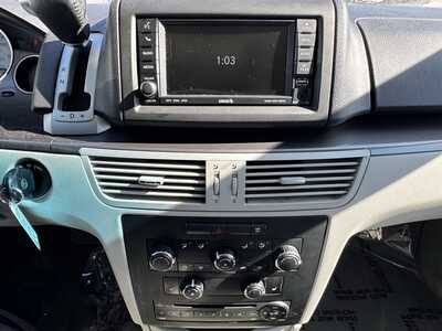 2010 Volkswagen Routan, $4990. Photo 11