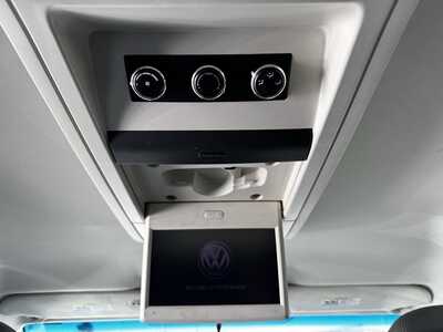 2010 Volkswagen Routan, $4990. Photo 7