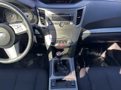 2010 Subaru Legacy, $9990. Photo 9