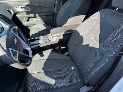 2017 Chevrolet Equinox, $12990. Photo 5