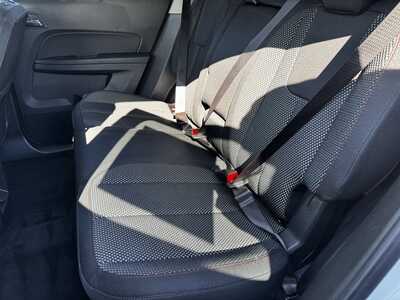 2017 Chevrolet Equinox, $12990. Photo 6