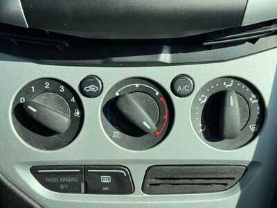 2014 Ford Focus, $3990. Photo 11