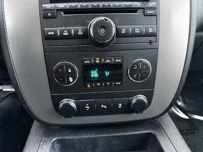 2013 GMC Yukon XL, $6591. Photo 10