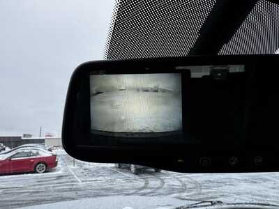 2013 GMC Yukon XL, $6591. Photo 4