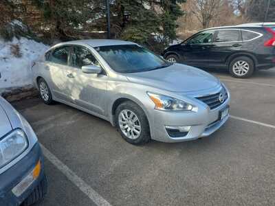 2015 Nissan Altima, $0. Photo 2