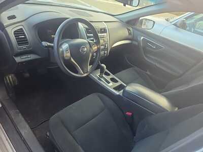 2015 Nissan Altima, $0. Photo 5
