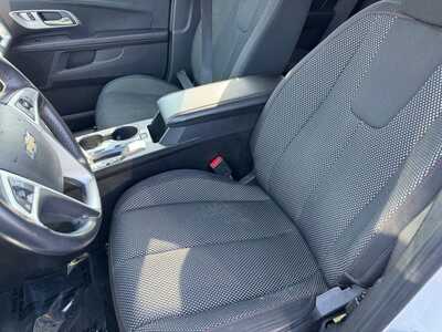 2015 Chevrolet Equinox, $10990. Photo 5