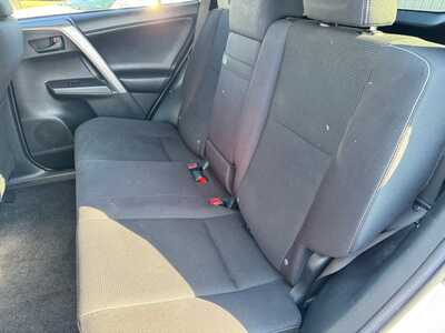 2018 Toyota RAV4, $16495. Photo 6