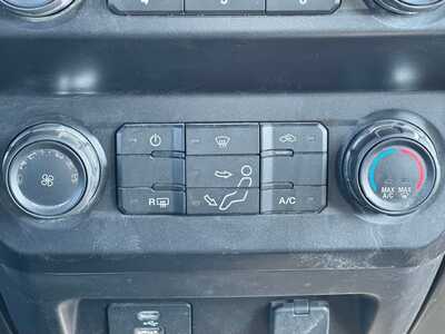 2022 Ford F350 Crew Cab, $31999. Photo 12