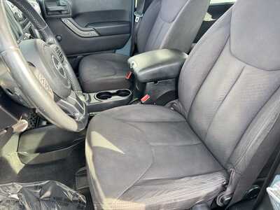 2014 Jeep Wrangler, $11999. Photo 4