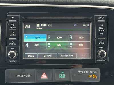 2016 Mitsubishi Outlander, $12990. Photo 10