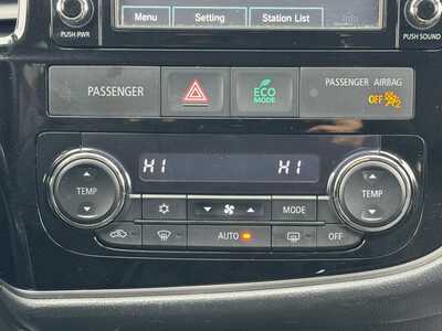 2016 Mitsubishi Outlander, $12990. Photo 11
