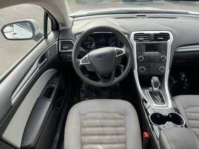2015 Ford Fusion, $6990. Photo 5