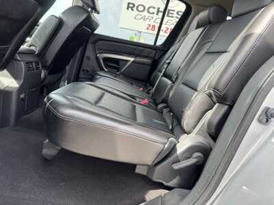 2015 Nissan Armada, $13990. Photo 10