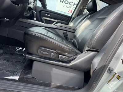 2015 Nissan Armada, $13990. Photo 8