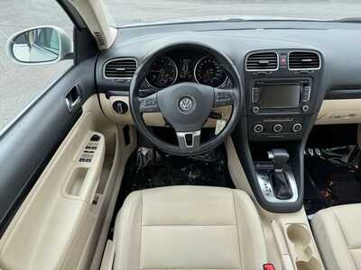 2011 Volkswagen Jetta, $7490. Photo 4