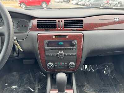 2009 Chevrolet Impala, $3990. Photo 2