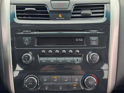 2015 Nissan Altima, $7499. Photo 3