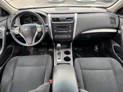 2015 Nissan Altima, $7499. Photo 6
