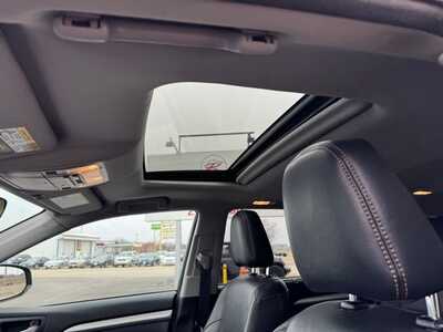 2017 Toyota Highlander, $14997. Photo 10
