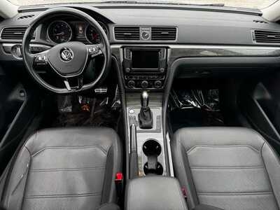 2017 Volkswagen Passat, $6591. Photo 10