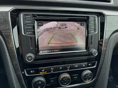 2017 Volkswagen Passat, $6591. Photo 4