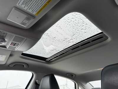 2017 Volkswagen Passat, $6591. Photo 6