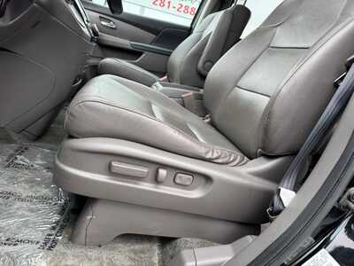 2016 Honda Odyssey, $10390. Photo 8