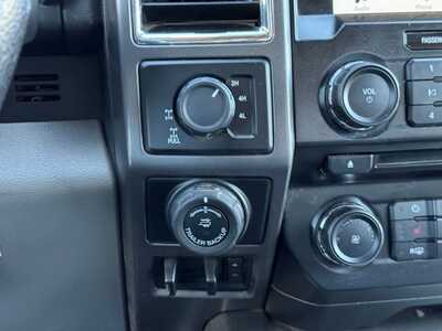 2016 Ford F150 Crew Cab, $18436. Photo 12