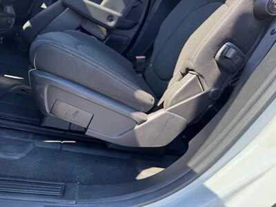 2016 GMC Acadia, $7590. Photo 12