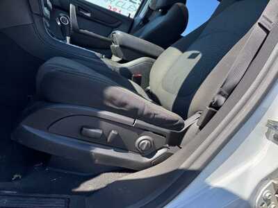 2016 GMC Acadia, $7590. Photo 8