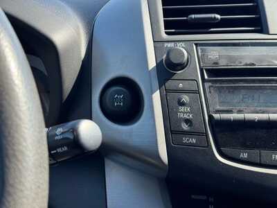 2007 Toyota RAV4, $7591. Photo 12