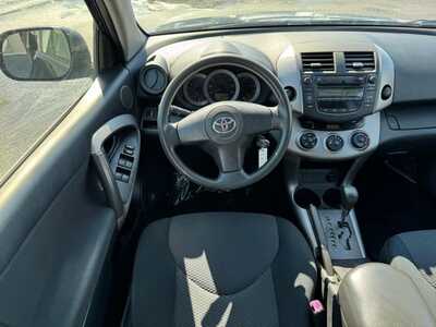 2007 Toyota RAV4, $7591. Photo 4