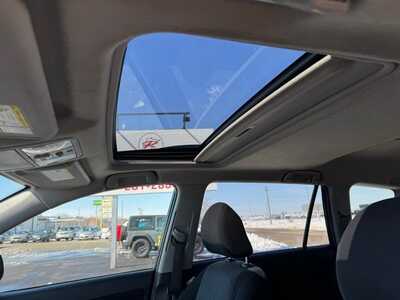 2007 Toyota RAV4, $7591. Photo 9