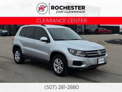2017 Volkswagen Tiguan, $10490. Photo 1