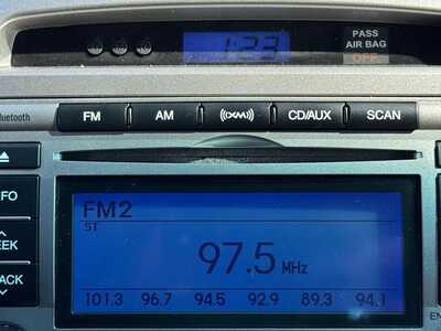 2010 Hyundai Santa Fe, $6990. Photo 2