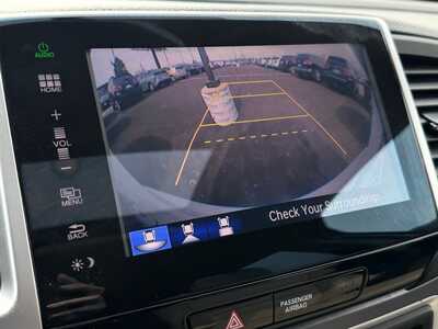 2016 Honda Pilot, $11590. Photo 4