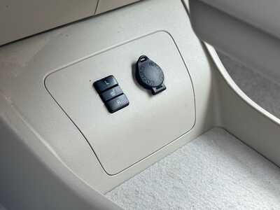 2011 Toyota Prius, $8290. Photo 11