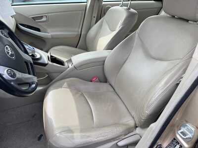 2011 Toyota Prius, $8290. Photo 3