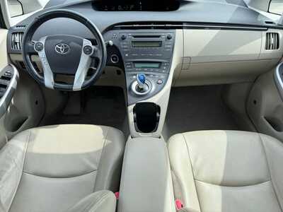 2011 Toyota Prius, $8290. Photo 6