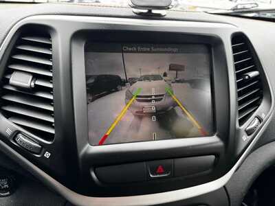 2015 Jeep Cherokee, $7490. Photo 4